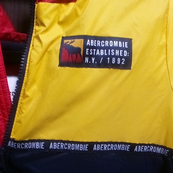 LIKE NEW Abercrombie Kids 90s Inspired Fleece Lined Windbreaker - Picture 3 of 9